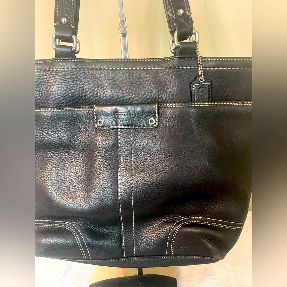 COACH HAMILTON BLACK PEBBLED LEATHER TOTE BAG D1072-F13809 - Picture 2 of 8